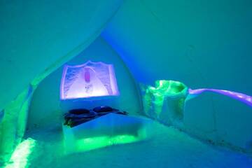 Фото номера Люкс SnowHotel Suite Отель Arctic SnowHotel &amp; Glass Igloos г. Синетта 4